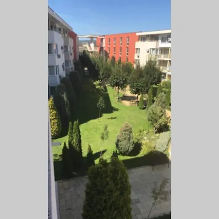 One Bedroom Fort Nesebar 阳光海滩